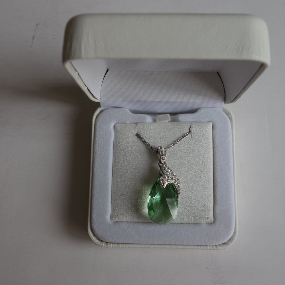 Artistique STERLING SILVER Chain w/Green Stone Pendant $150